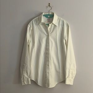 Eddie Bauer 100% Supima Cotton Classic Fit Button Down 10